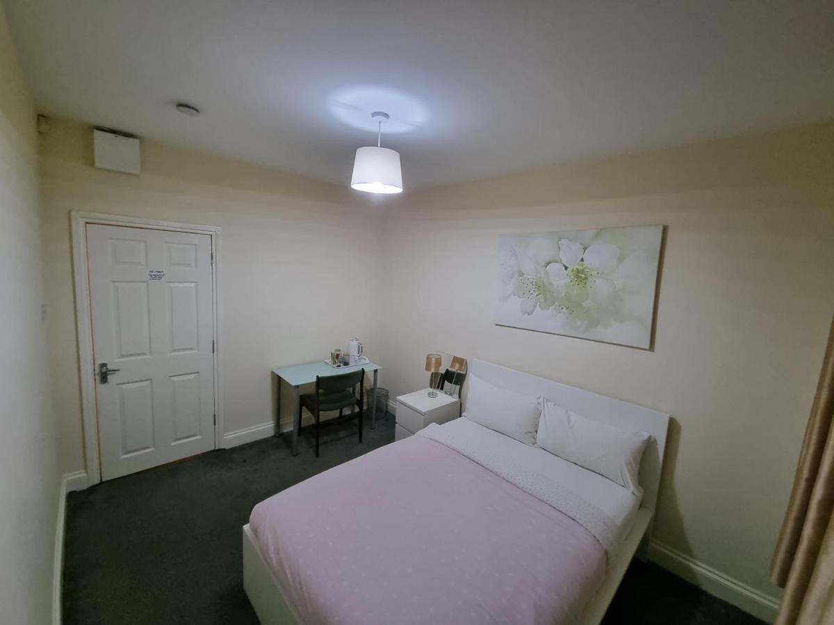 Appartement Guess Bungalow Wembley à Londres Extérieur photo